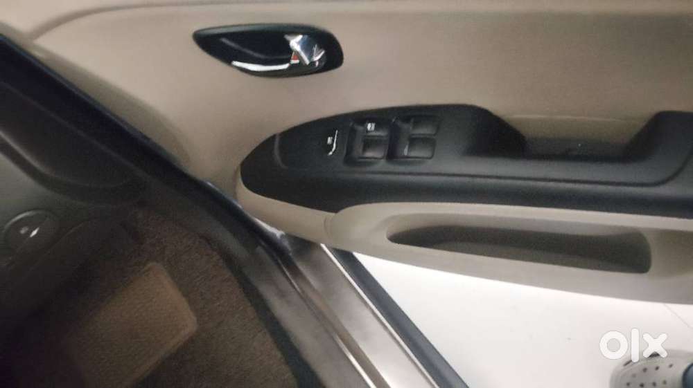 Hyundai I10 Sportz, 2016, Petrol