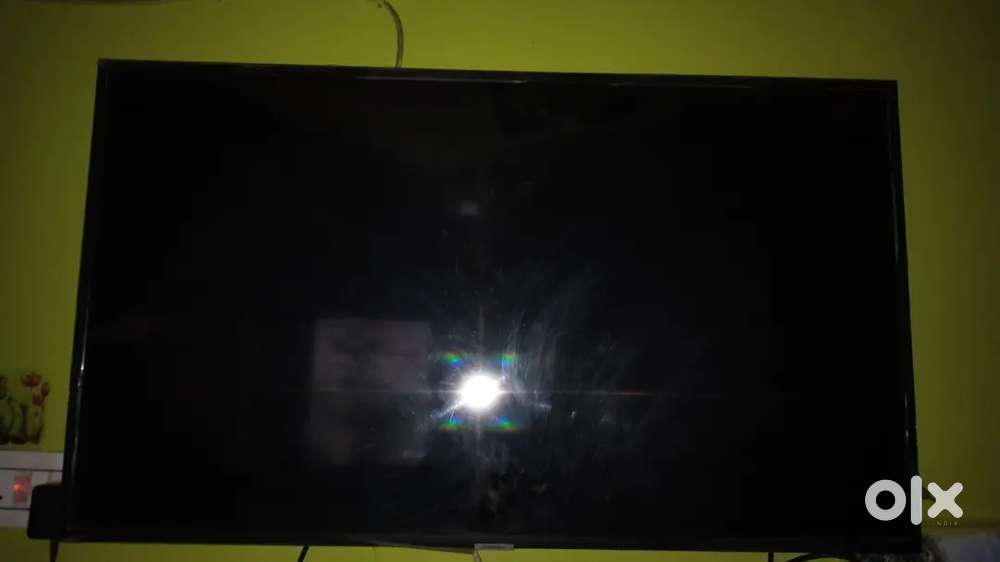 Samsung 43-inch 4K LED Smart TV (UA43RU7100)