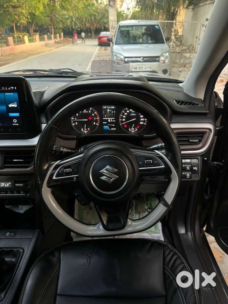 Maruti Suzuki Brezza 1.5 Zxi Smart Hybrid, 2023, Petrol