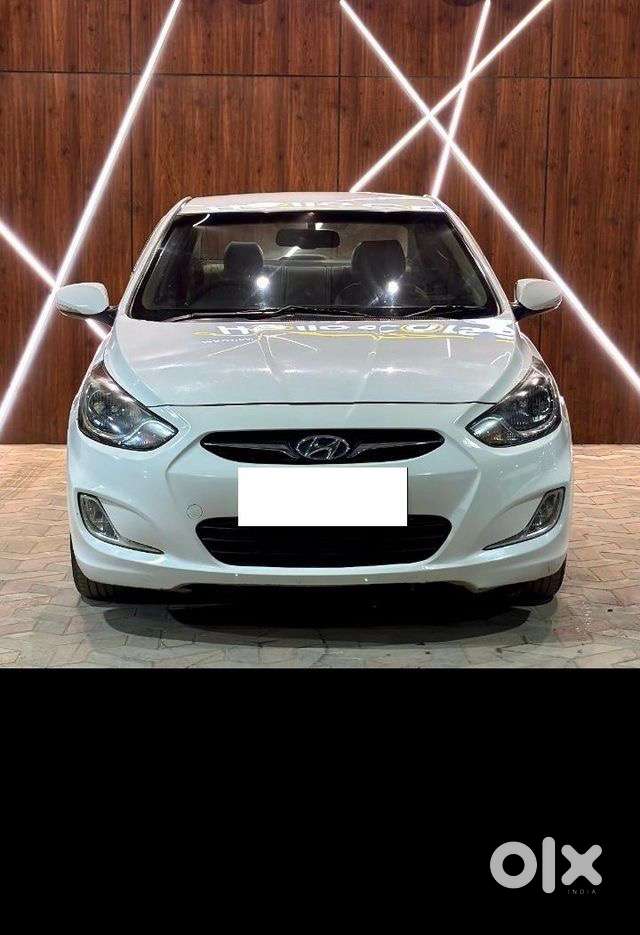 Hyundai Verna Petrol 2012