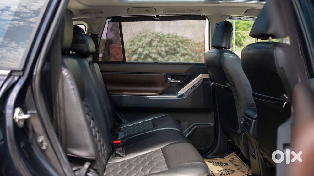 Toyota Innova Hycross 2.0 Vx (o) Hybrid 8 Str, 2024, Petrol