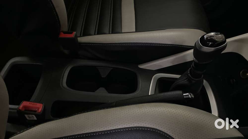 Nissan Magnite 1.0 Xv, 2023, Petrol