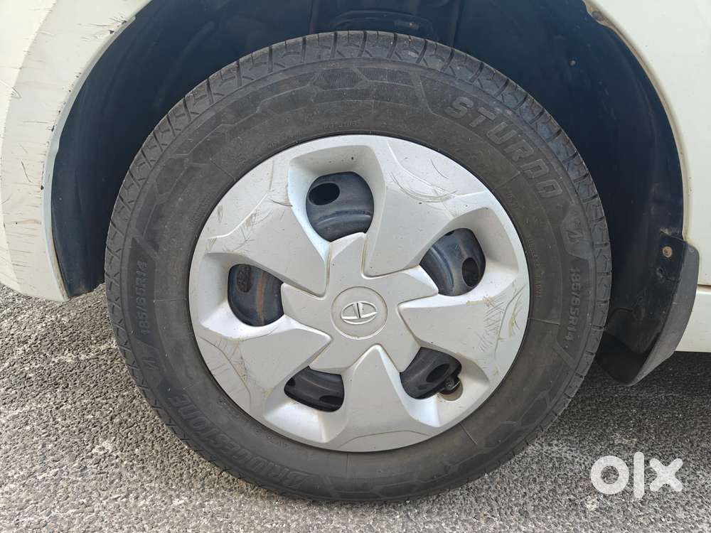 Tata Tiago 1.2 Revotron Xt, 2016, Petrol