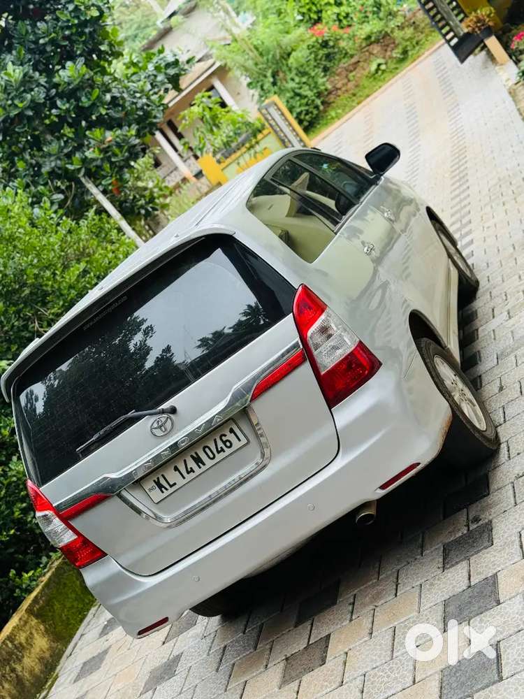 Toyota Innova 2013 V  Diesel 270000 Km Driven Original Kerala
