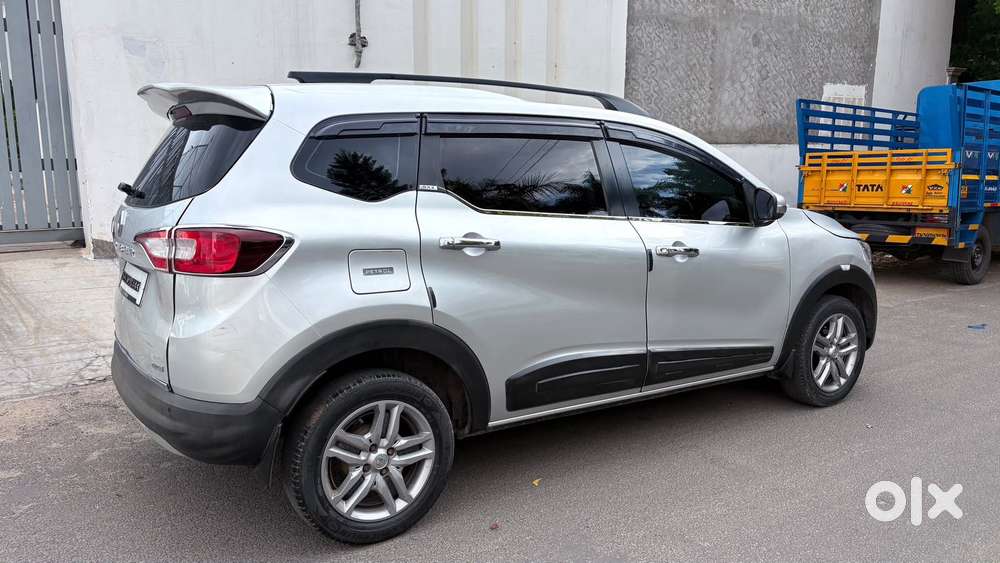 Renault Triber Rxt, 2021, Petrol