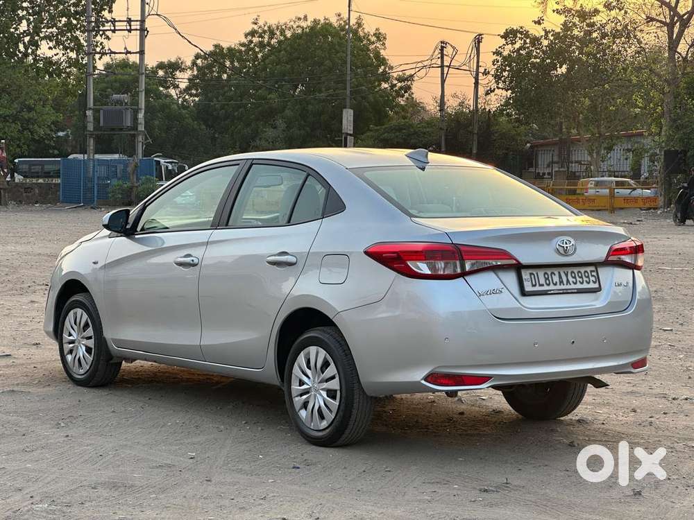 Toyota Yaris J Cvt, 2019, Petrol