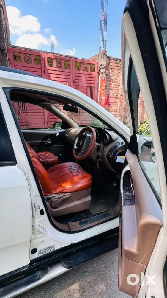 Mahindra Xuv500 W8 2012 Variant