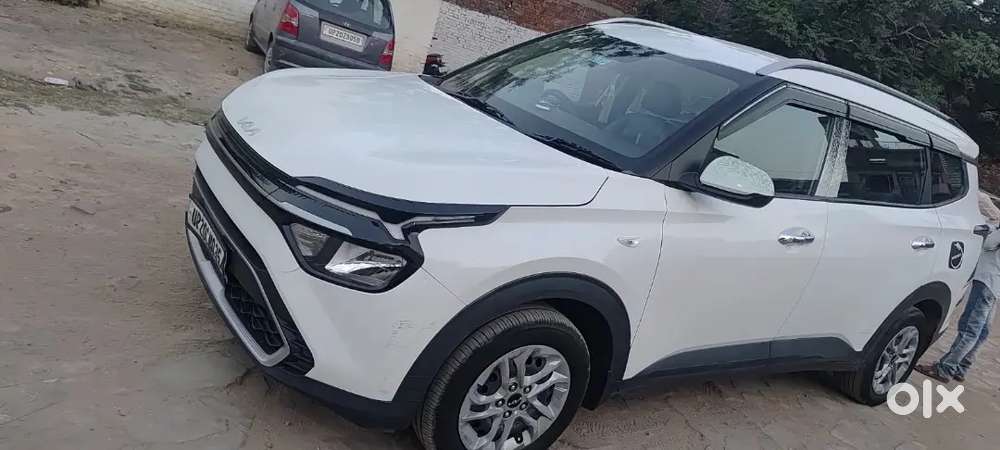Kia Carens 2023 Diesel 90000 Km Driven