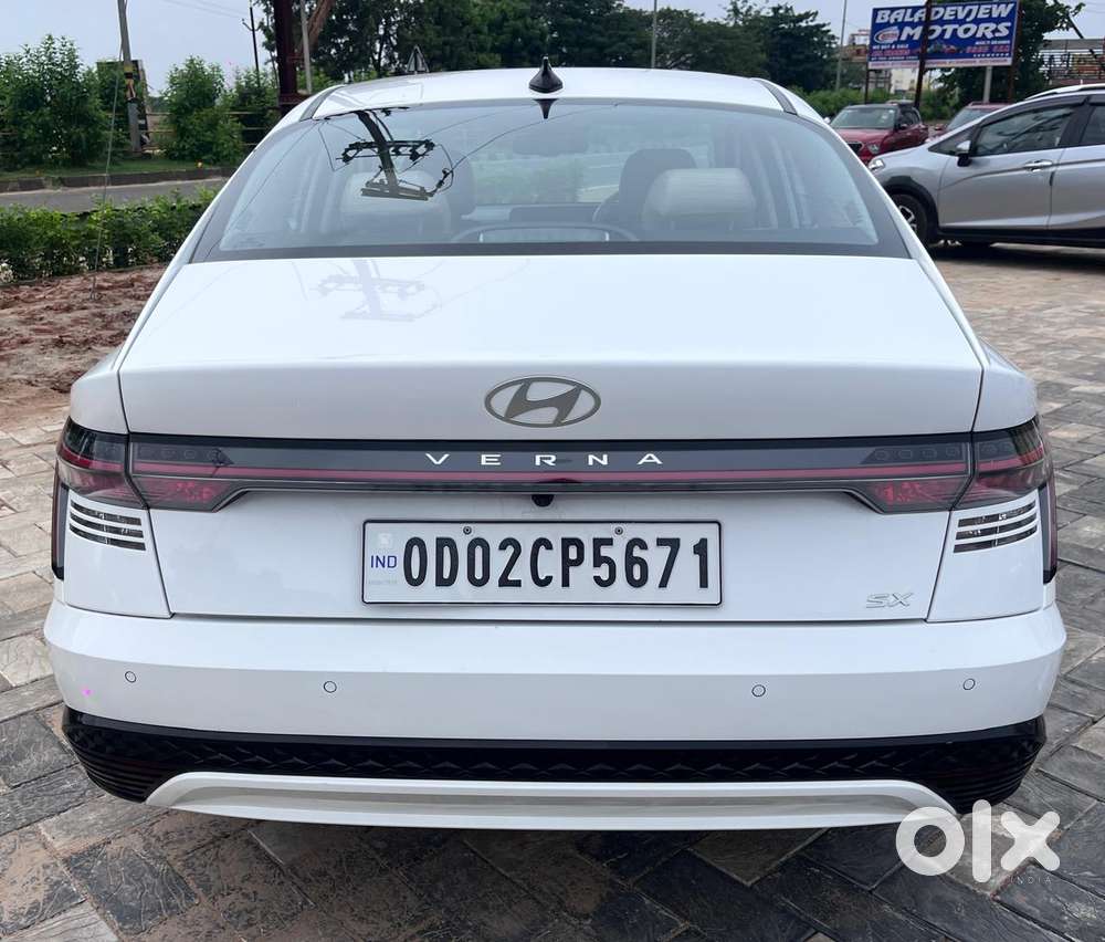 Hyundai Verna Sx 1.5 Petrol Ivt, 2023, Petrol
