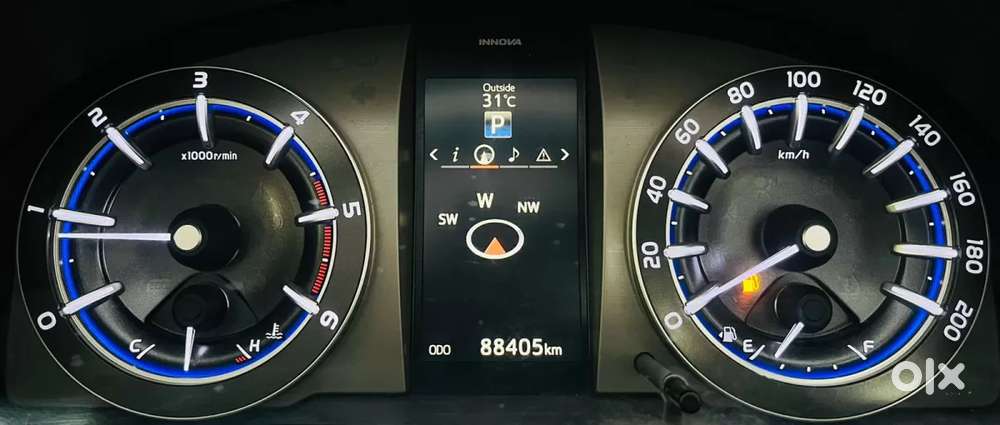 Toyota Innova Crysta 2.8 Zx At 7 Seater, 2016, Diesel