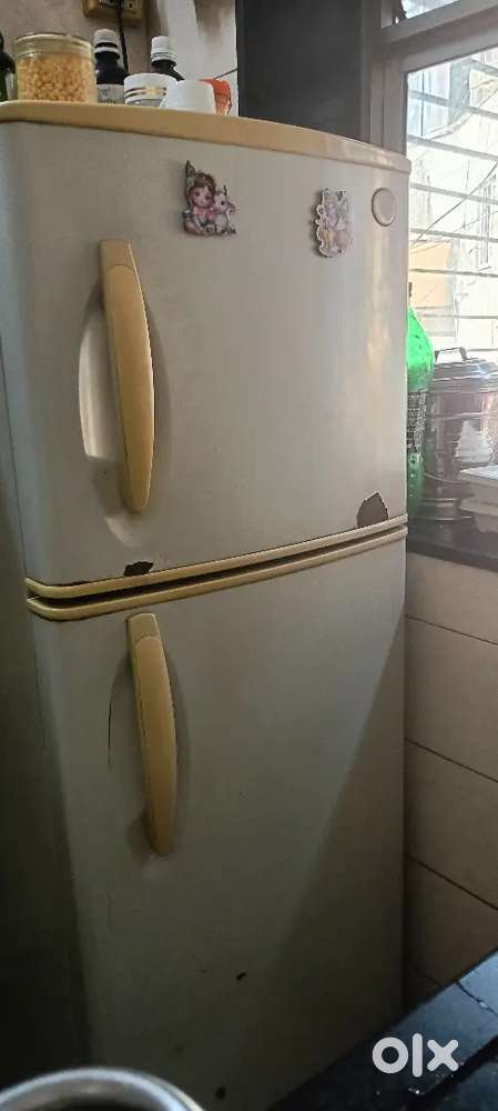 LG 235 LTR REFRIGERATOR