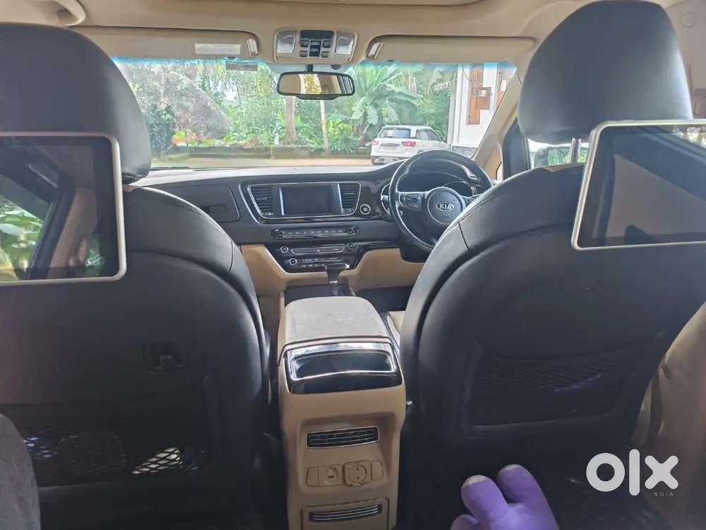 Kia Carnival Limousine 2020