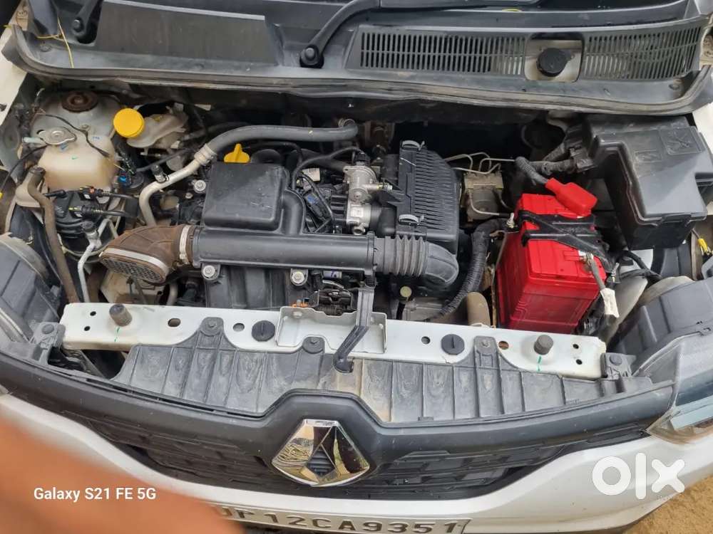 Renault Triber 1.0 Rxe 2025 Car