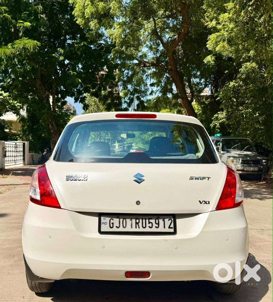 Maruti Suzuki Swift Vxi Abs Bsiv, 2016, Cng & Hybrids