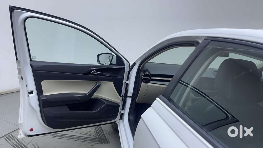 Skoda Slavia Ambition 1.0l Tsi Mt, 2022, Petrol