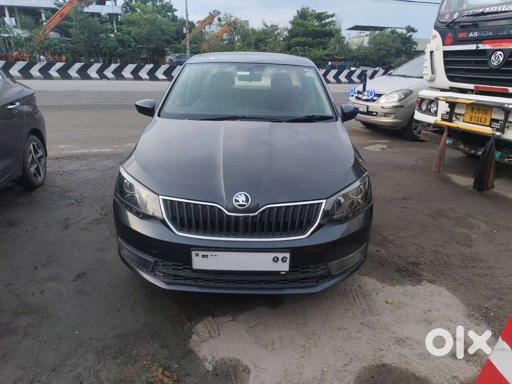 Skoda Rapid 1.0 Tsi Ambition, 2021, Petrol