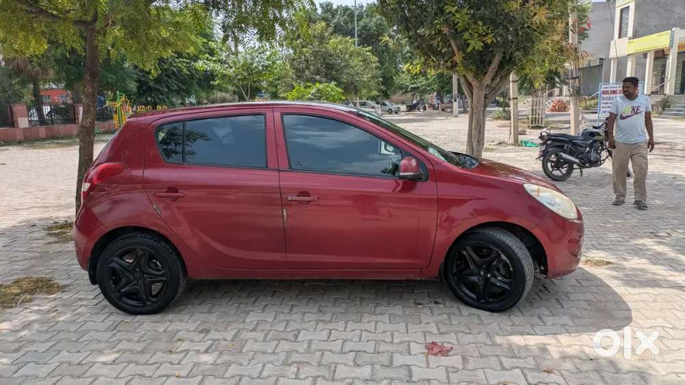 12 Model 3rd Owner Petrol Cng Sports