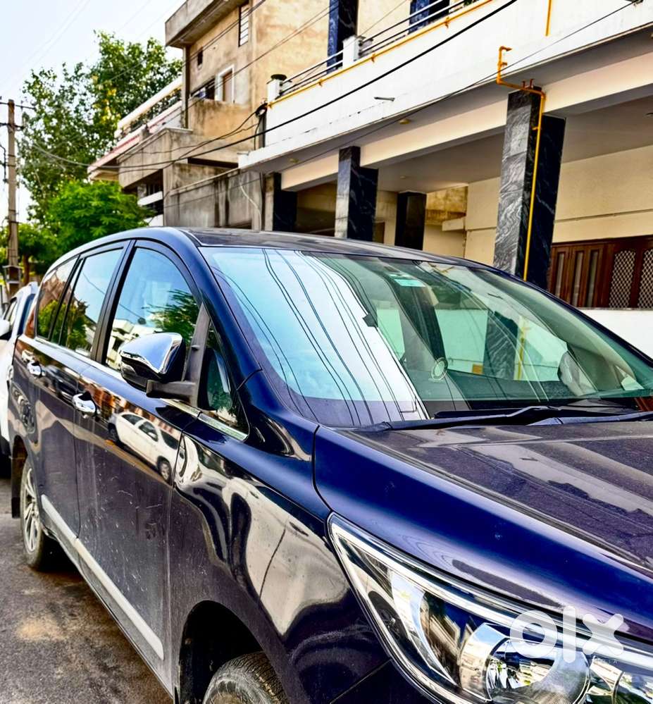 Toyota Innova Crysta 2021 Petrol 28080 Km Driven Arrogant Black Clr
