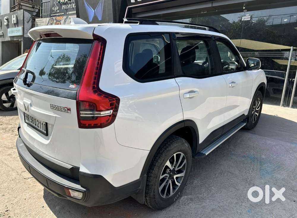 Mahindra Scorpio-n 2.0 Z4 Petrol At 7 Str, 2024, Petrol