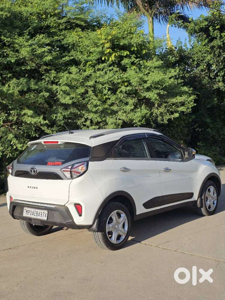 Tata Nexon 1.5 Revotorq Xm (s), 2021, Diesel
