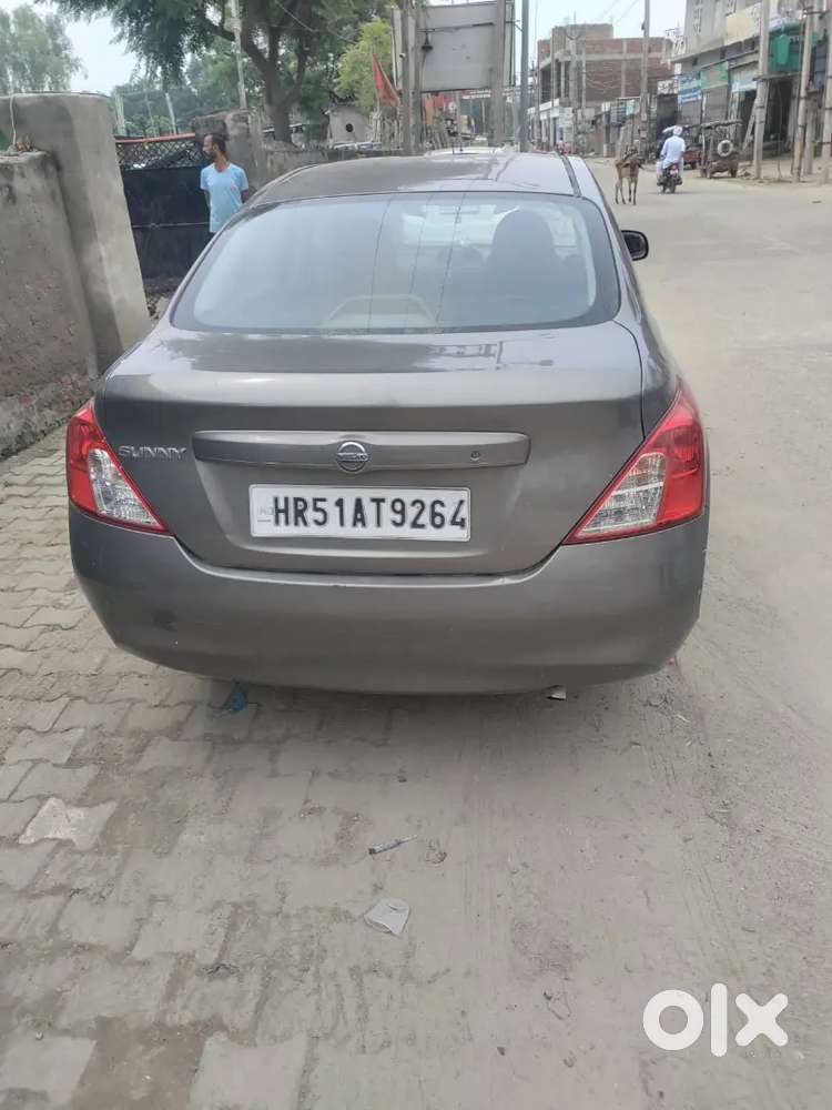 Nissan Sunny 2012 Petrol 76000 Km Driven
