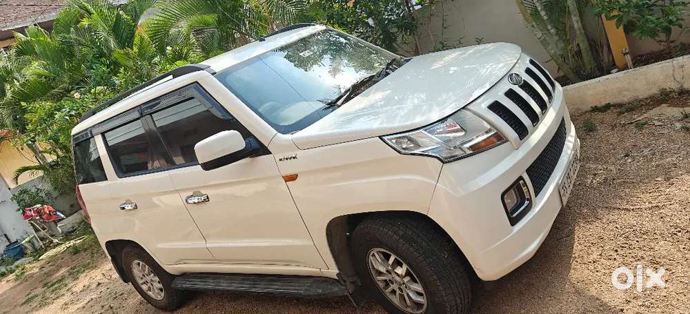 Mahindra Tuv 300 T8 2017 Diesel 76300 Km Driven