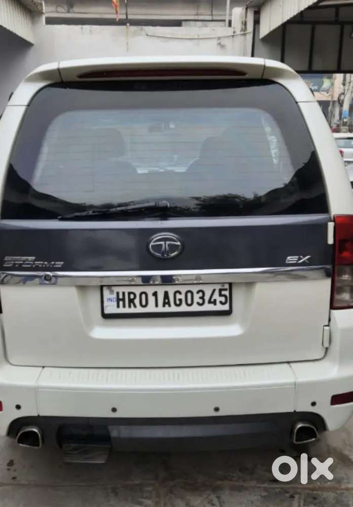 Tata Safari Storme 2013
