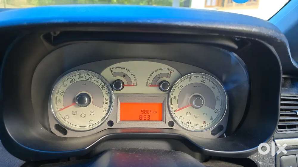 Fiat Linea Emotion 2011 Pack Petrol Variant Full Option