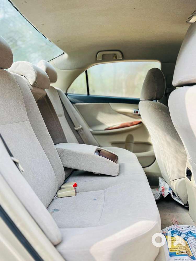 Toyota Corolla Altis 2012 Petrol Well Maintained