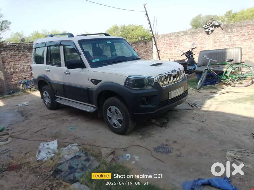 Very Good Condition Original Paint Full Body Gadi Mast Condition