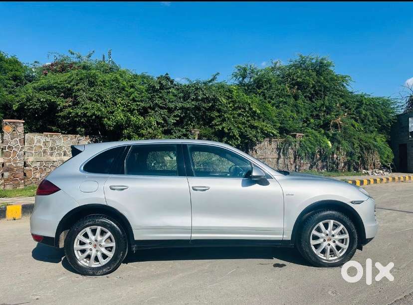 Porsche Cayenne Diesel 2013 Excellent Condition With Panaromic Sunroof