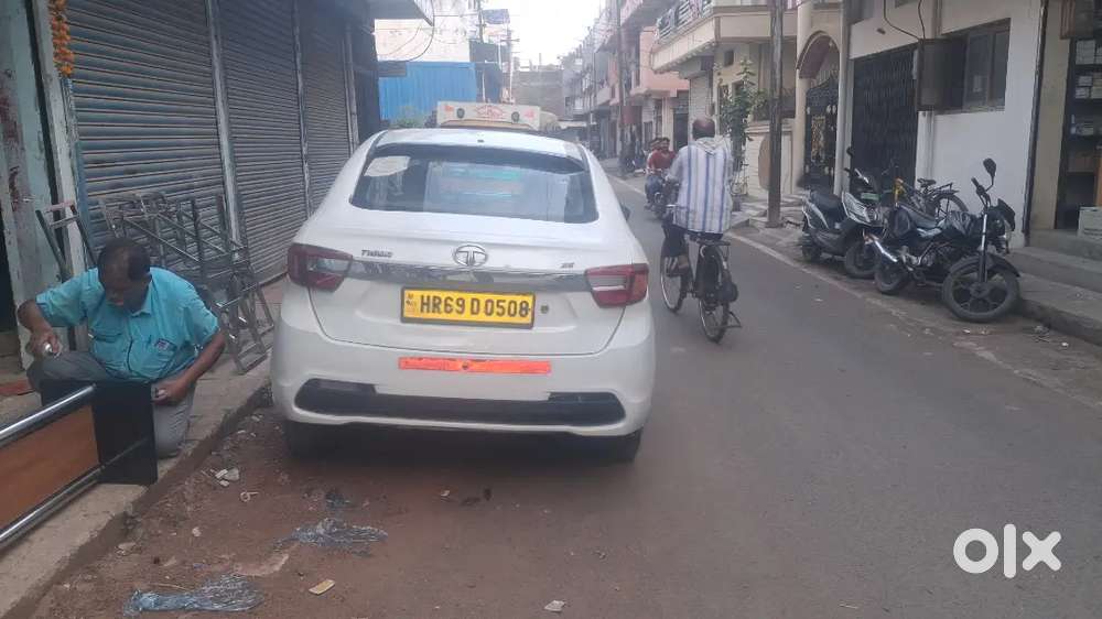 Tata Tigor 2018 Revotron Argent Sell Karna Hai