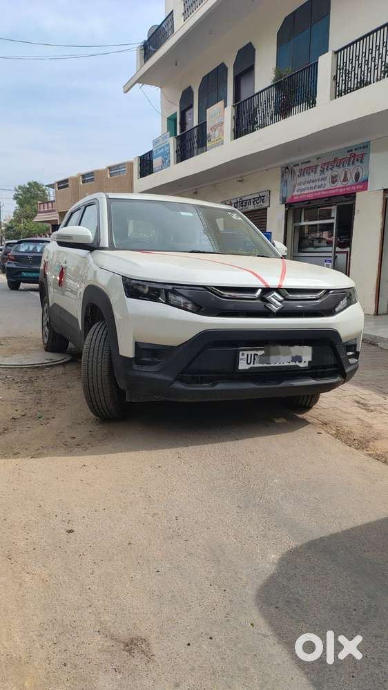 Maruti Suzuki Brezza Vxi At, 2024, Petrol