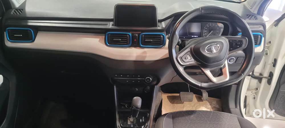 Tata Punch 1.2 Revotron Creative Amt Dual Tone, 2023, Petrol