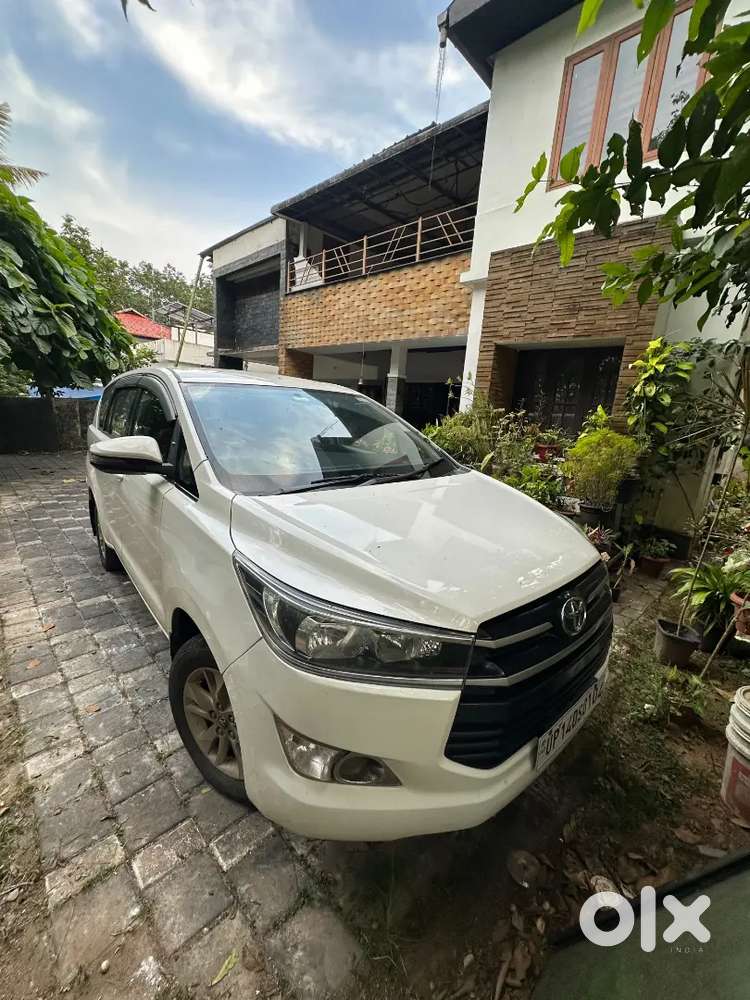 Toyota Innova Crysta 2.8g 2018