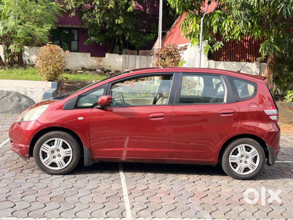 Honda Jazz 1.2 V I Vtec Privilege, 2009, Cng & Hybrids