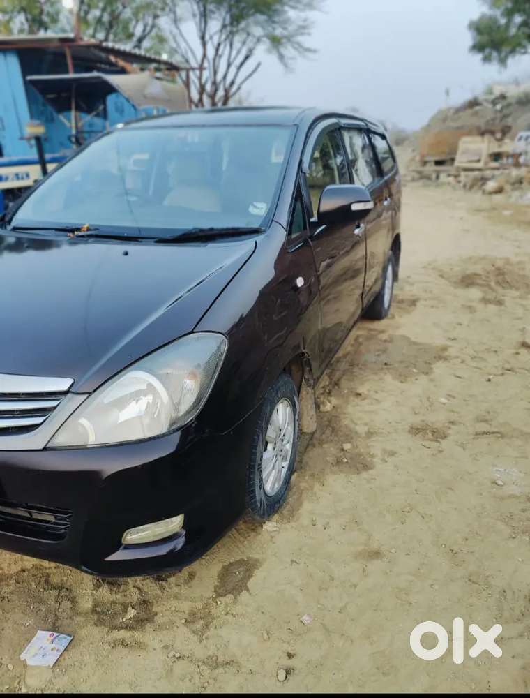 Toyota Innova 2010 Diesel 117000 Km Driven