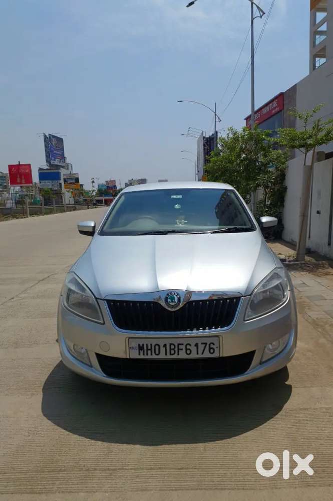 Skoda Rapid Showroom Maintain