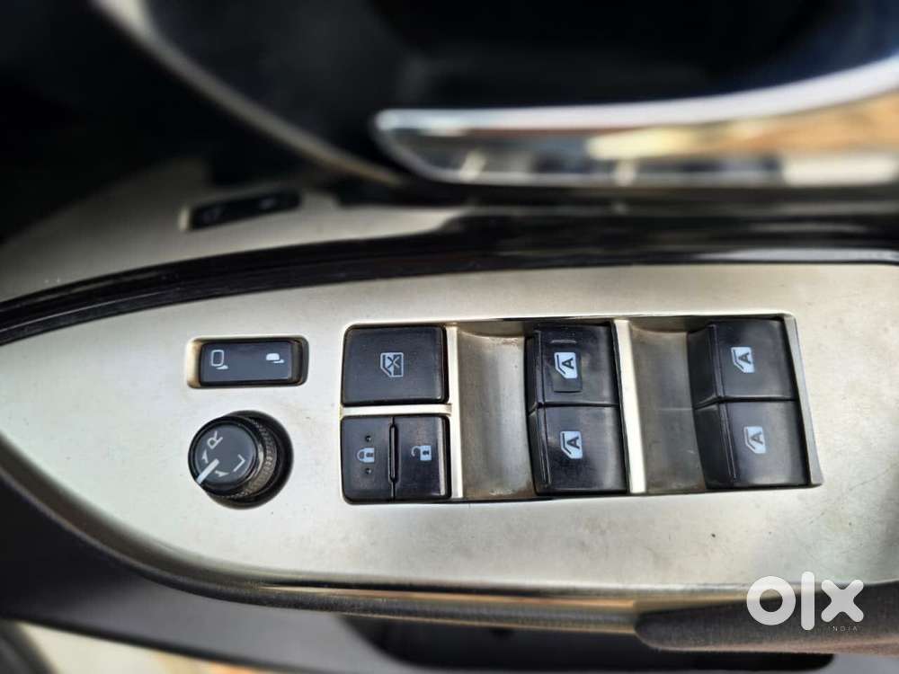 Toyota Innova 2.5 Vx 8 Str, 2020, Diesel