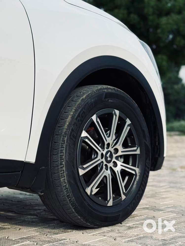 Mahindra Xuv700 2.2 Ax 7 Diesel Mt Str, 2024, Diesel