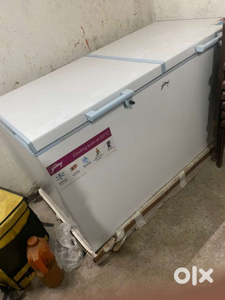 Deep freeze ,double door , 500 litre Godrej company 15 days old 8 days