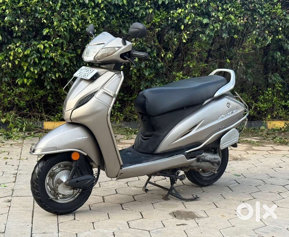 Activa 4g Price Activa 4g Silver Colour Road Price Activa Wheeler