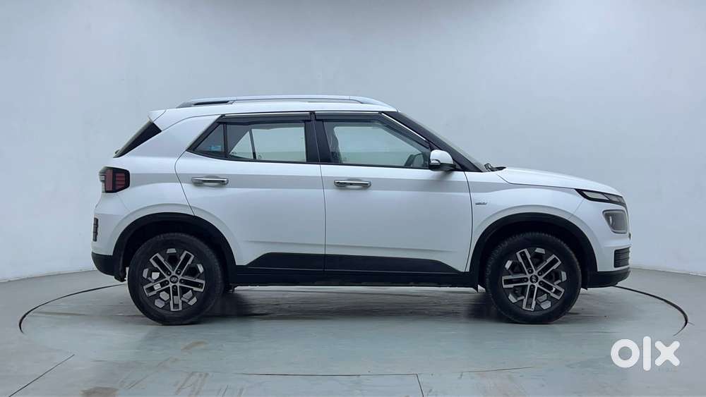 Hyundai Venue 1.0 Sx (o) Turbo Dct, 2023, Petrol