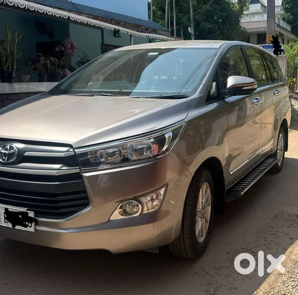 Toyota Innova Crysta G 2016