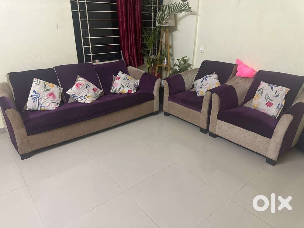 5 seater sofa best condition plus house hold item