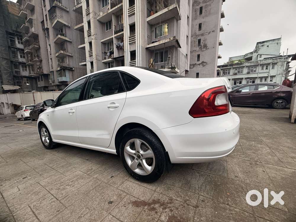 Skoda Rapid 1.5 Tdi At Ambition With Alloy Wheel, 2015, Diesel