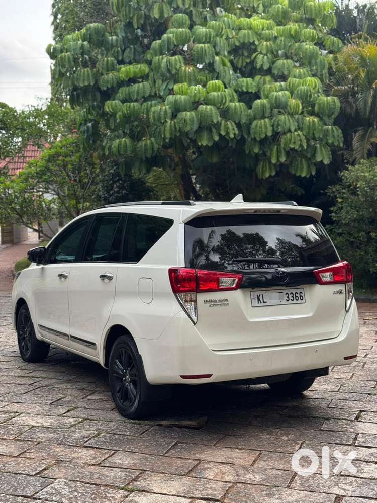 Toyota Innova Crysta 2.8z Automatic, 2018, Diesel