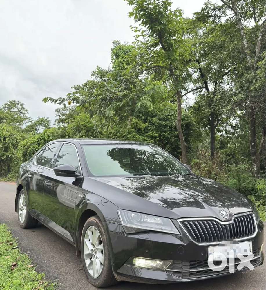 Skoda Superb Petrol Automatic 2016 First-owner Car