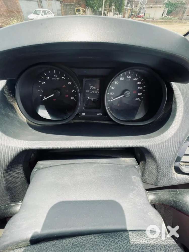 Car Ekdum Full Mentain