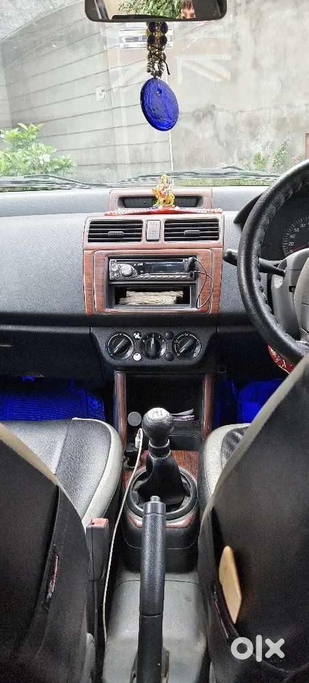Maruti Suzuki Swift 2009 Petrol 27000 Km Driven